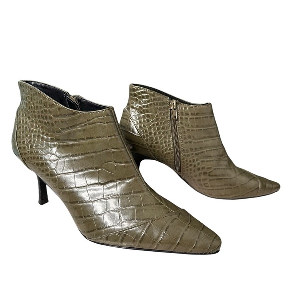 Zara | Croc Print Embossed Heeled Olive Green
Ankle Boot Booties, Sz EU 39 US 8 - Picture 1 of 12